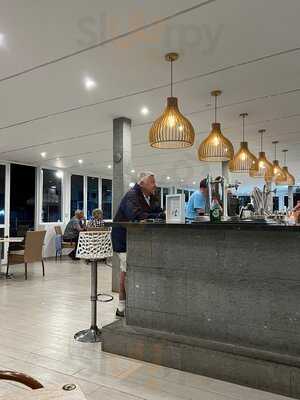 Las Brisas Bar And Restaurant