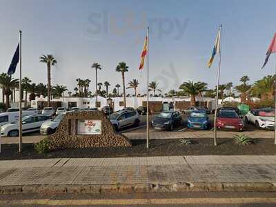 Las Brisas Bar And Restaurant