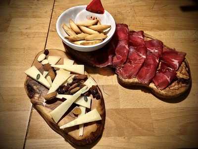 Burgalesa Gourmet & Delicatessen