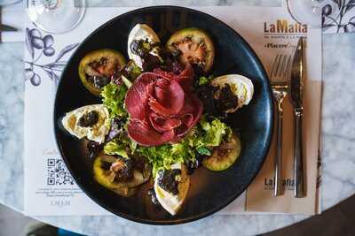 La Mafia Se Sienta A La Mesa