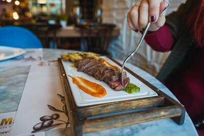 La Mafia Se Sienta A La Mesa