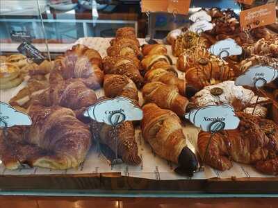 Santagloria Coffee & Bakery