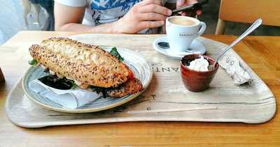 Santagloria Coffee & Bakery