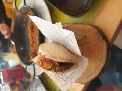 Gastrobar La Fabrica Brew Pub