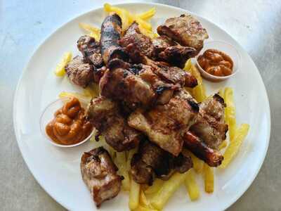 Cafetería Cervecería Puente De Angorrilla