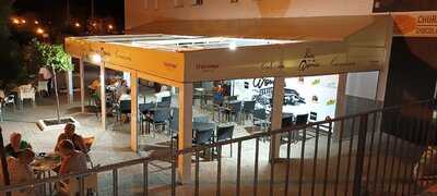 Cafeteria Cerveceria Puente De Angorrilla