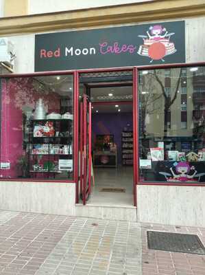Redmoon Cakes