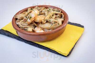 Taberna Chica Plaza Farray - Tapas Y Cócteles