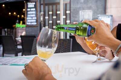 Taberna Chica Plaza Farray - Tapas Y Cócteles