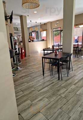 Karinas Cafe & Burger Bar