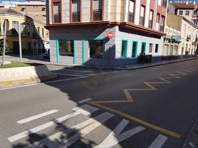 Karinas Cafe & Burger Bar