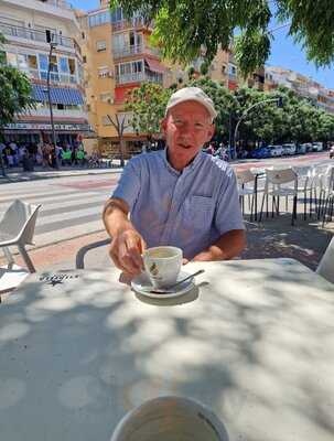 Restaurante Cafetería Y Cervecería Ola Del Mar Dor
