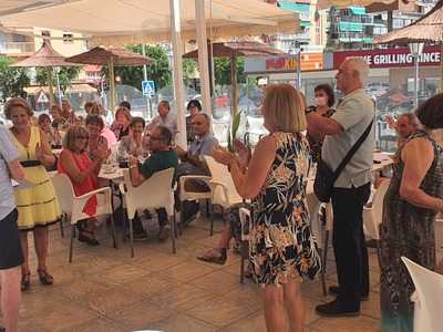 Restaurante Cafetería Y Cervecería Ola Del Mar Dor