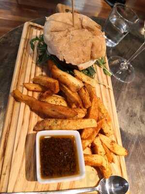 Ástor Puerta Cerrada