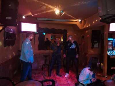 Porky's Pub Karaoke