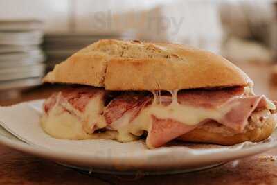 Tejeringos Oba Cafetería