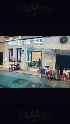 Everest Fusion 2 Restaurant & Cocktail Bar