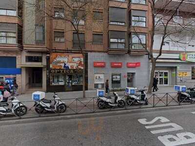 Domino's Pizza General Ricardos