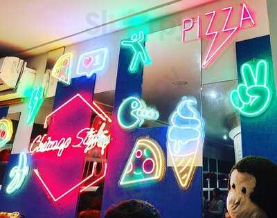 Chicago Style Pizza Maudes