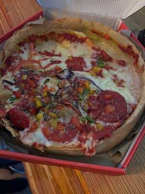 Chicago Style Pizza Maudes