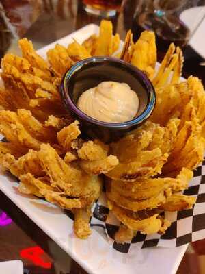 Chicago Style Pizza Maudes