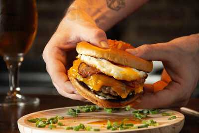 Blukla - Food & Cocktail Bar