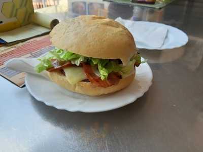 Hamburgueseria Raquel Bar