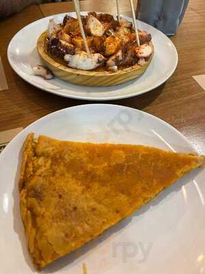 Redes Compostela. Mariscos & Tapas