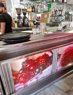 San Francisco Bar Heladería.