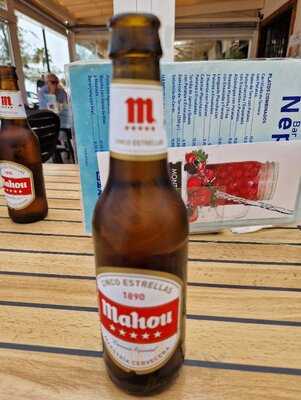 Cervecería-cafetería Neptuno