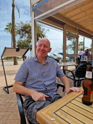 Cervecería-cafetería Neptuno