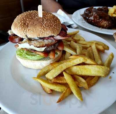 Cervecería-cafetería Neptuno