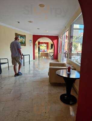 Itaca Hotel Pool-bar.