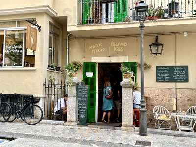 Mr Mccoy's Island Ices