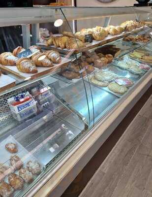 Cafeteria Montanana - Photo 8