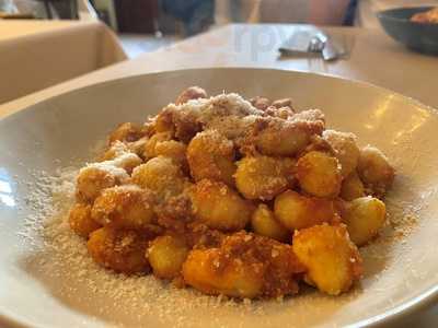 Semplice. Trattoria Italiana