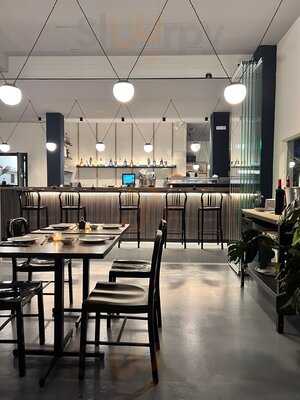 No-vo Med & Sushibar