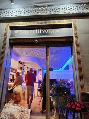 Aperitivos - Gin & Tonic Bar