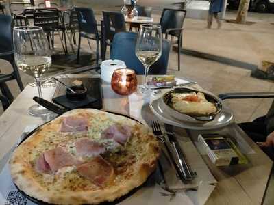 La Mafia Se Sienta A La Mesa