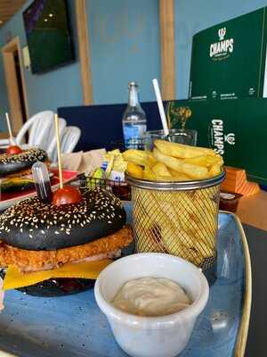 Champs Sports Bar - La Plaza