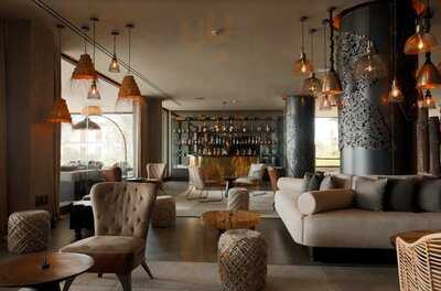 S U R U Cocktail Bar