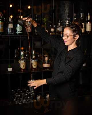 S U R U Cocktail Bar