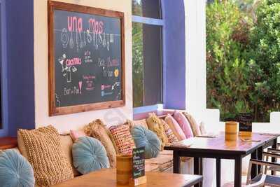 Una Mas Bar & More Javea