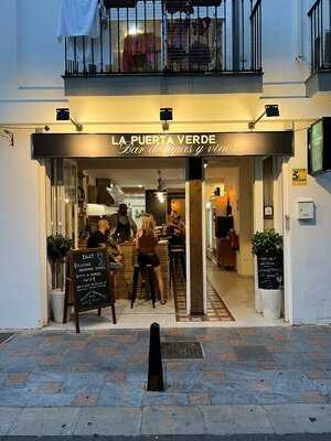 La Puerta Verde