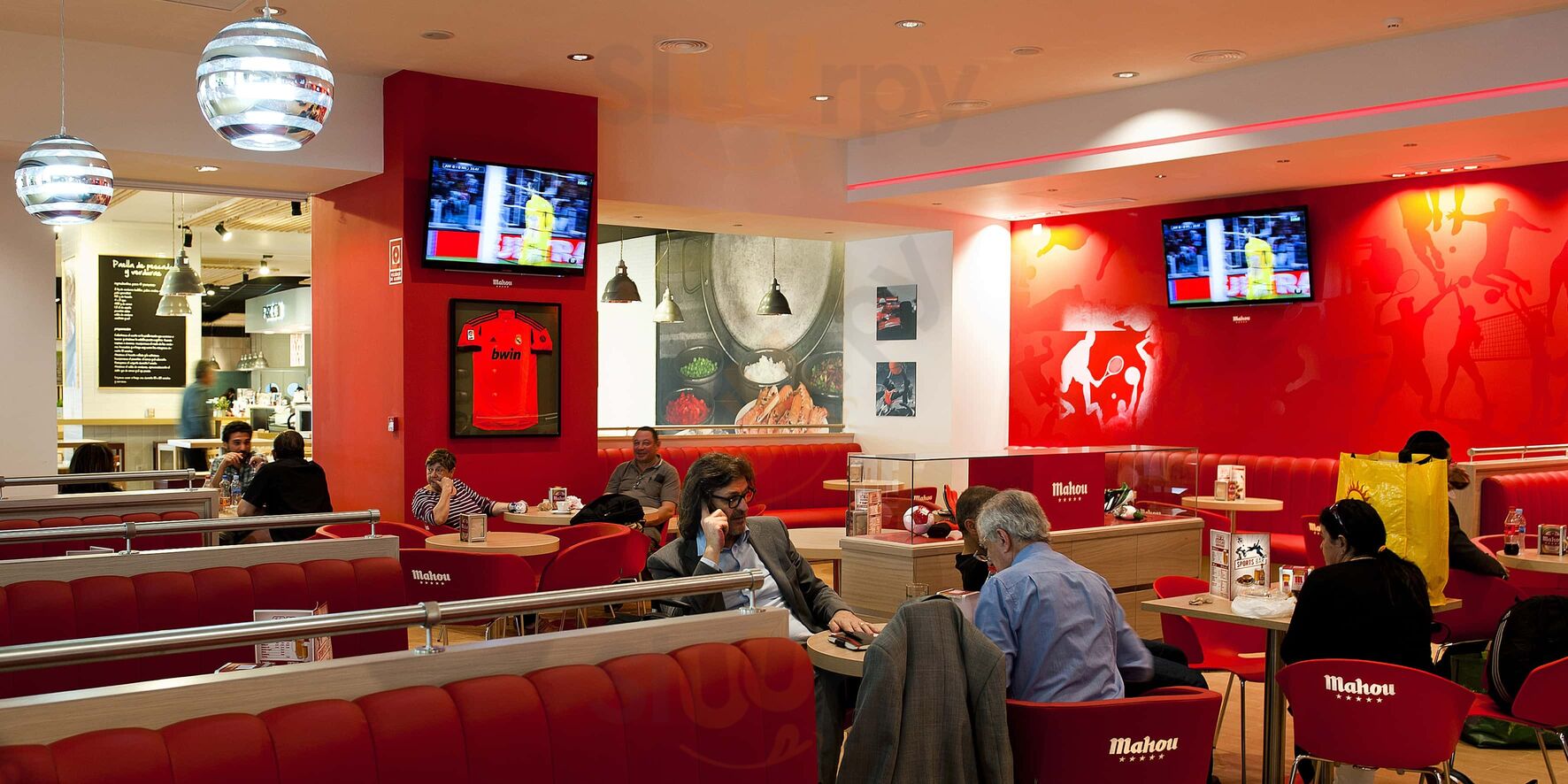 Mahou Sports Bar ( Valencia Airport )