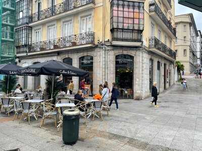 Santa Gloria Coffee & Bakery