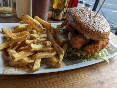 Roto's Burgers - Photo 7