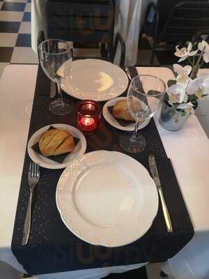 Sandy's Restaurants And Tapas