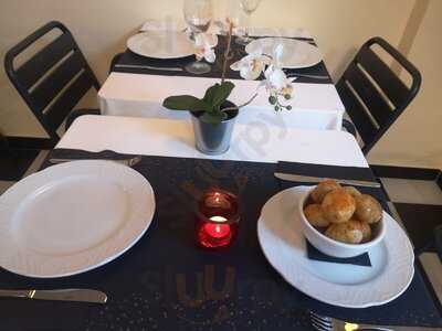 Sandy's Restaurants And Tapas