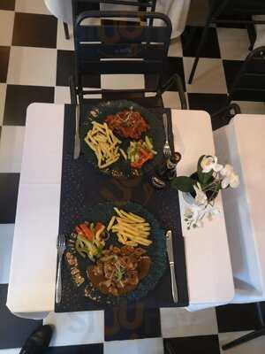 Sandy's Restaurants And Tapas